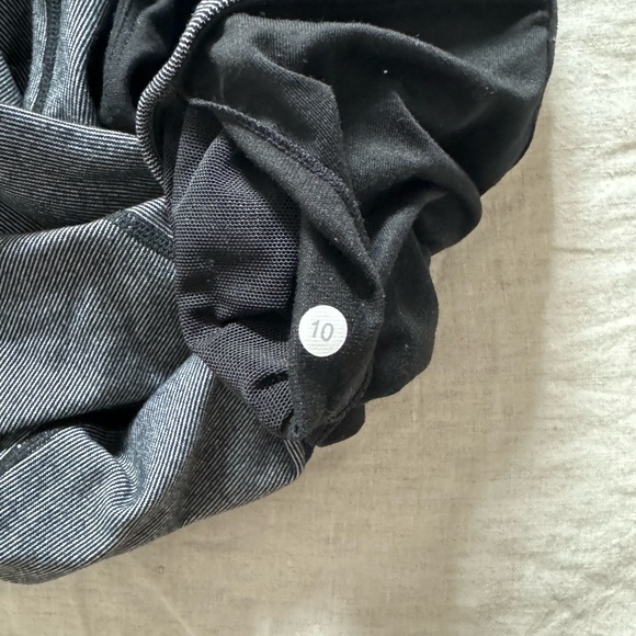 Lululemon Scoop Neck Tank - Size 10 - Picture 2 of 2
